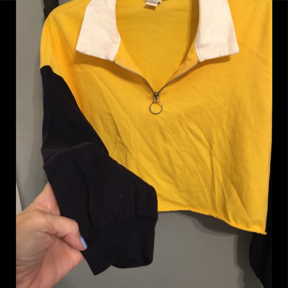 Forever 21 Cropped Sweater - Picture 2 of 4